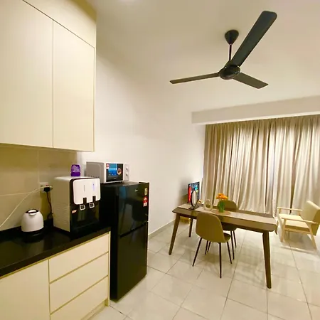 Studio With Rooftop Pool At Youth City Nilai By D'Kay Homes, Near Usim Klia Exterior photo
