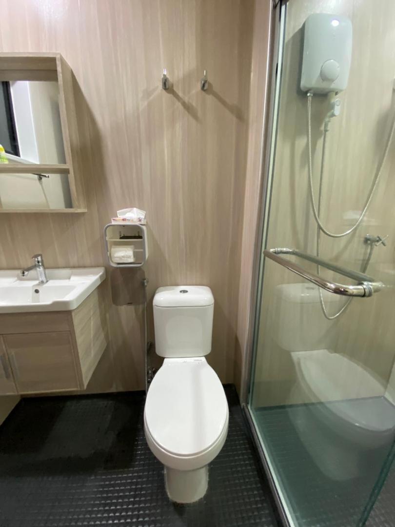 Apartment With Rooftop Pool At Youth By D'kay Homes, Near Usim Klia