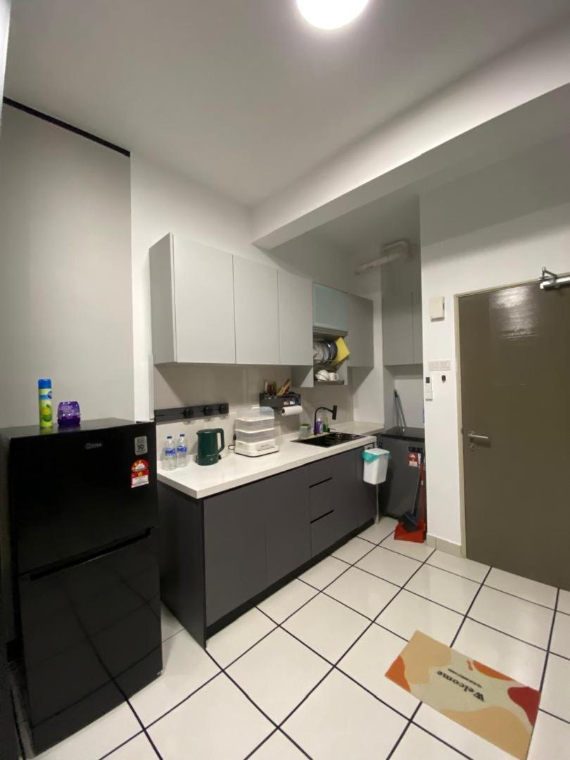 Apartment With Rooftop Pool At Youth By D'kay Homes, Near Usim Klia *