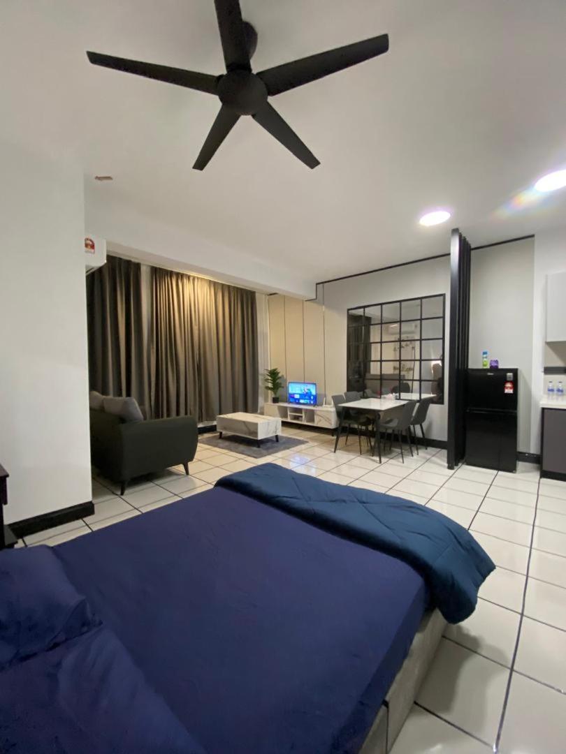 Apartment With Rooftop Pool At Youth By D'kay Homes, Near Usim Klia Nilai