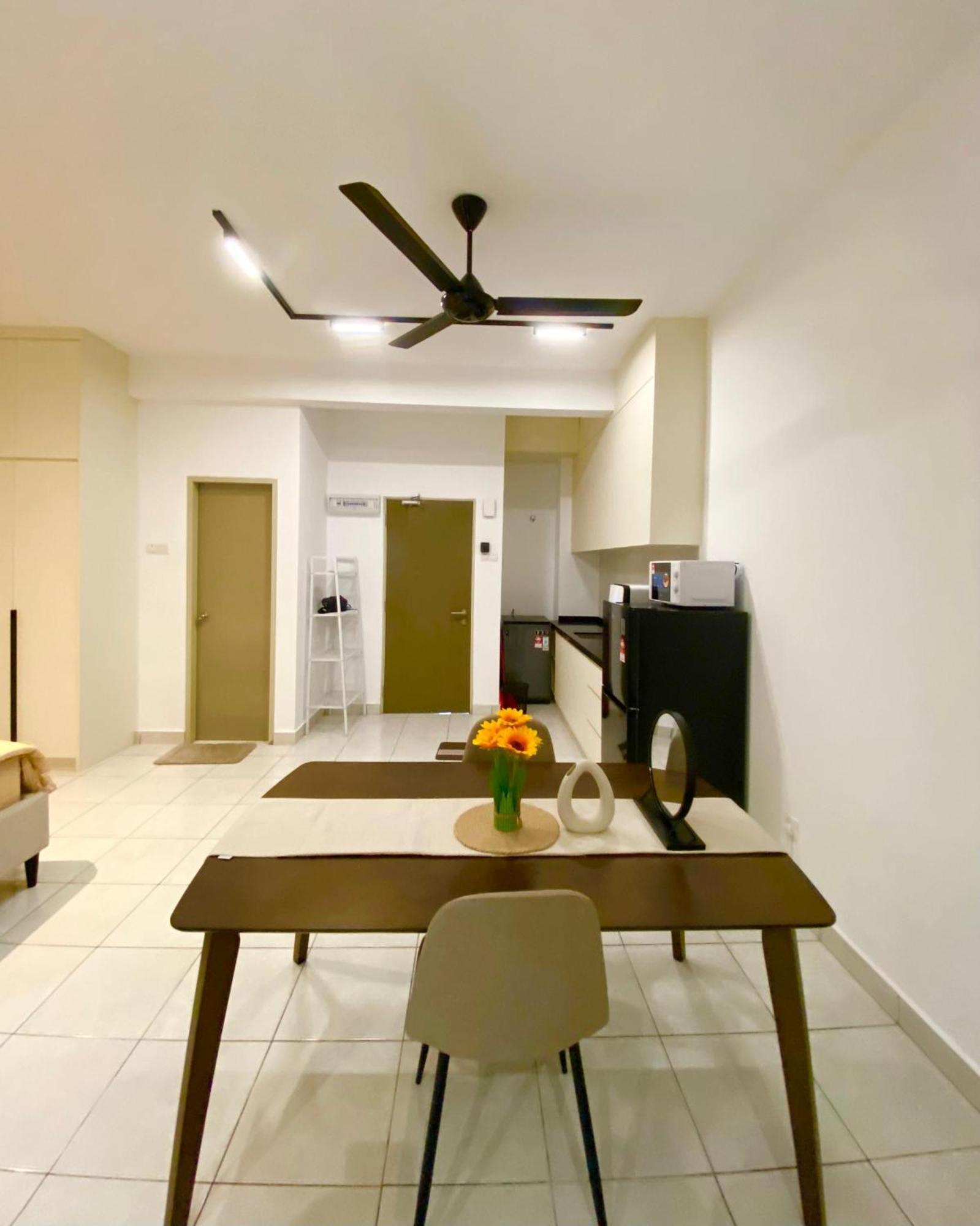 Apartment With Rooftop Pool At Youth By D'kay Homes, Near Usim Klia *