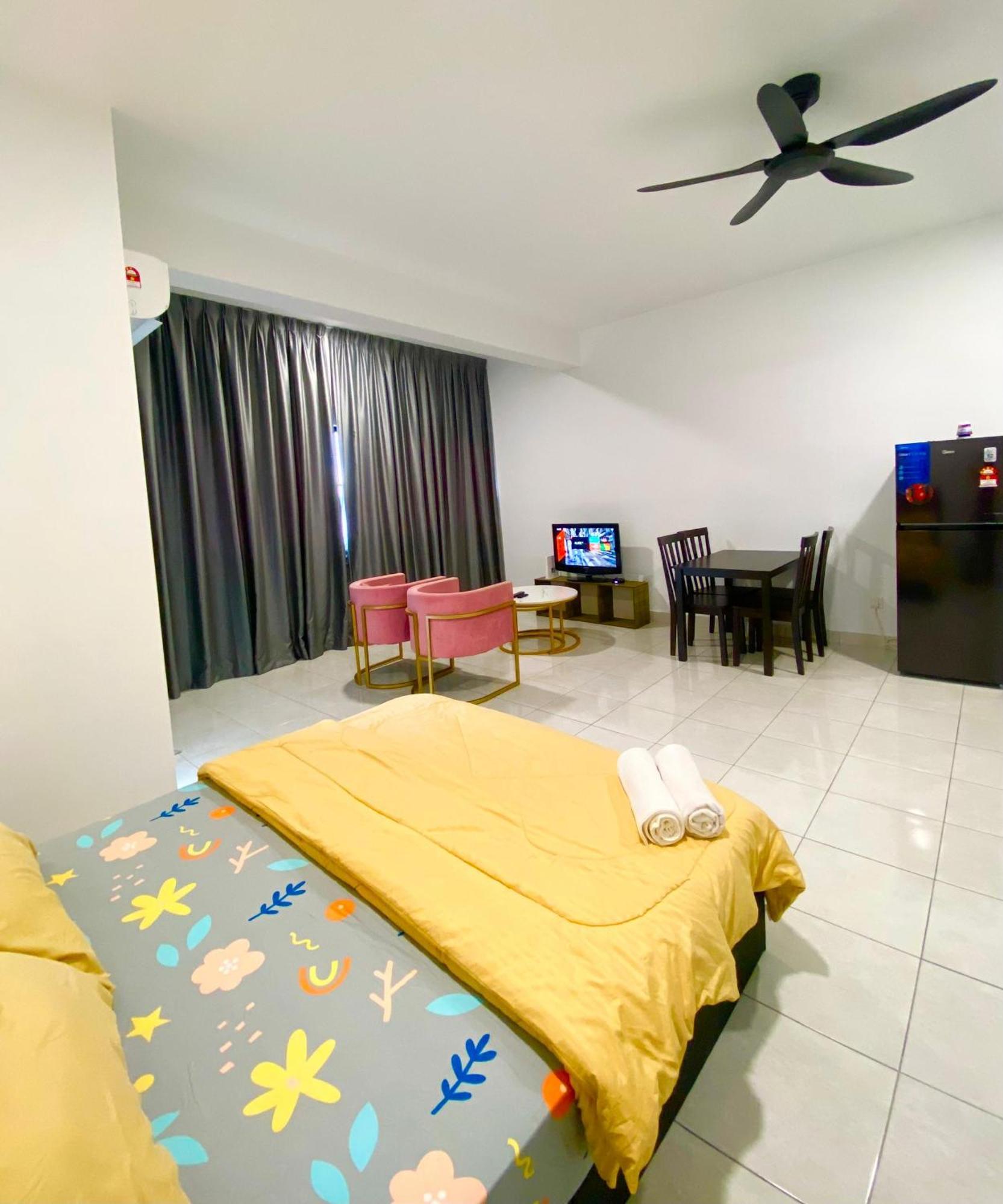 Apartment With Rooftop Pool At Youth By D'kay Homes, Near Usim Klia *