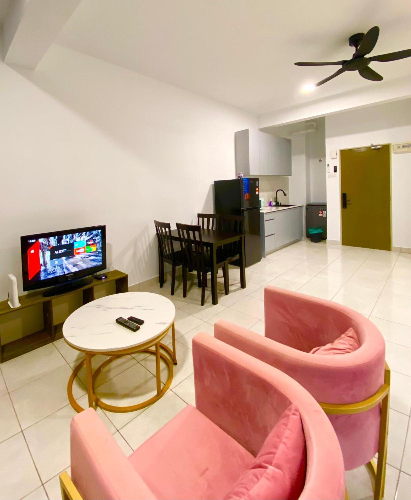 With Rooftop Pool At Youth By D'kay Homes, Near Usim Klia Apartment