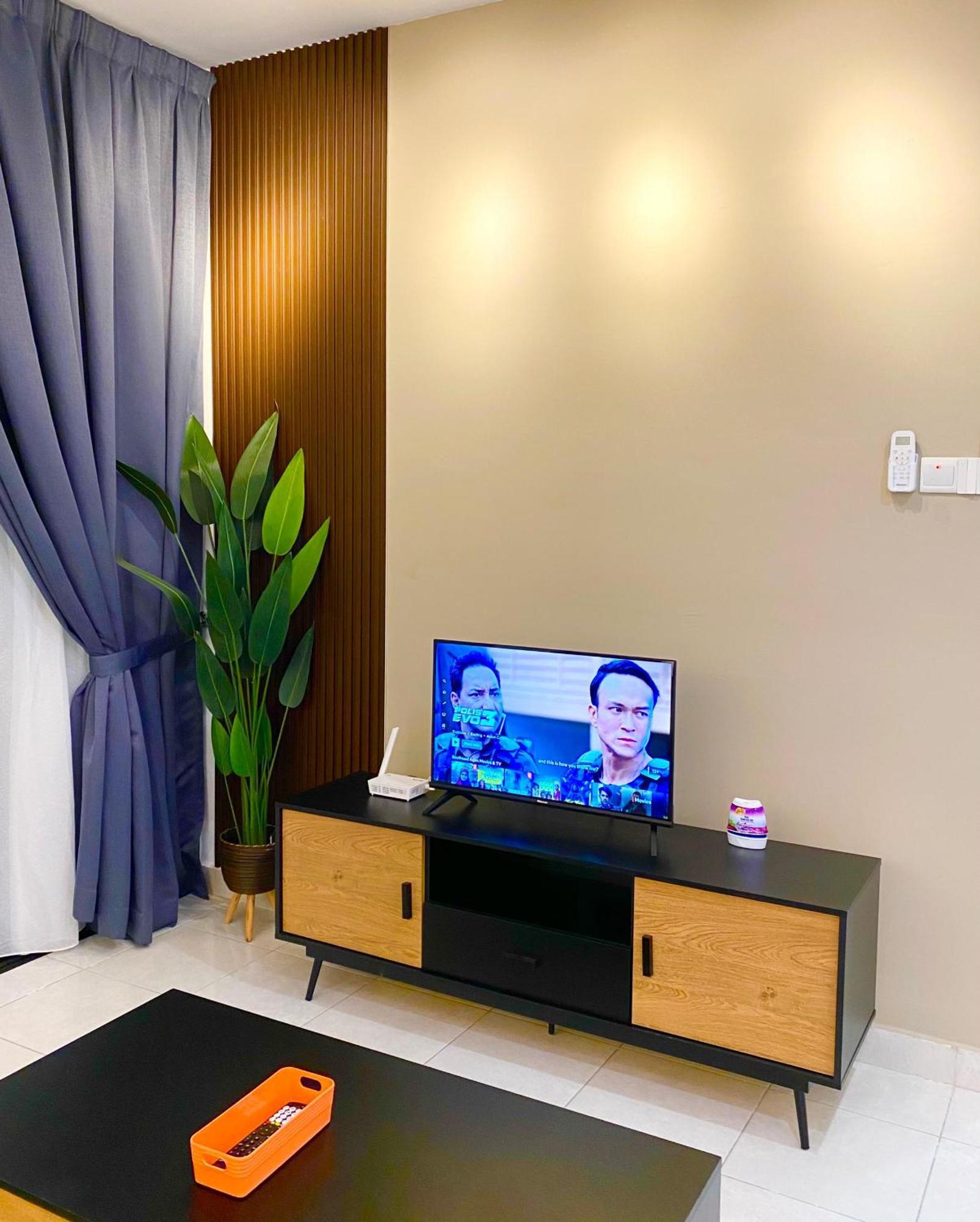 Apartment With Rooftop Pool At Youth By D'kay Homes, Near Usim Klia
