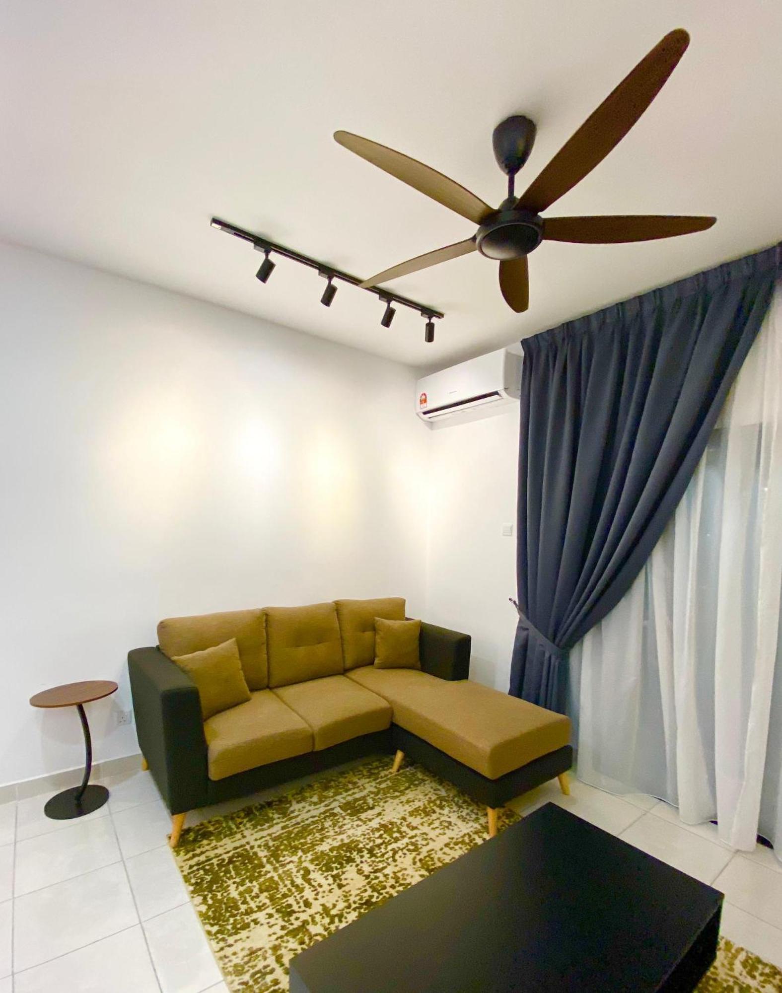 Apartment With Rooftop Pool At Youth By D'kay Homes, Near Usim Klia *