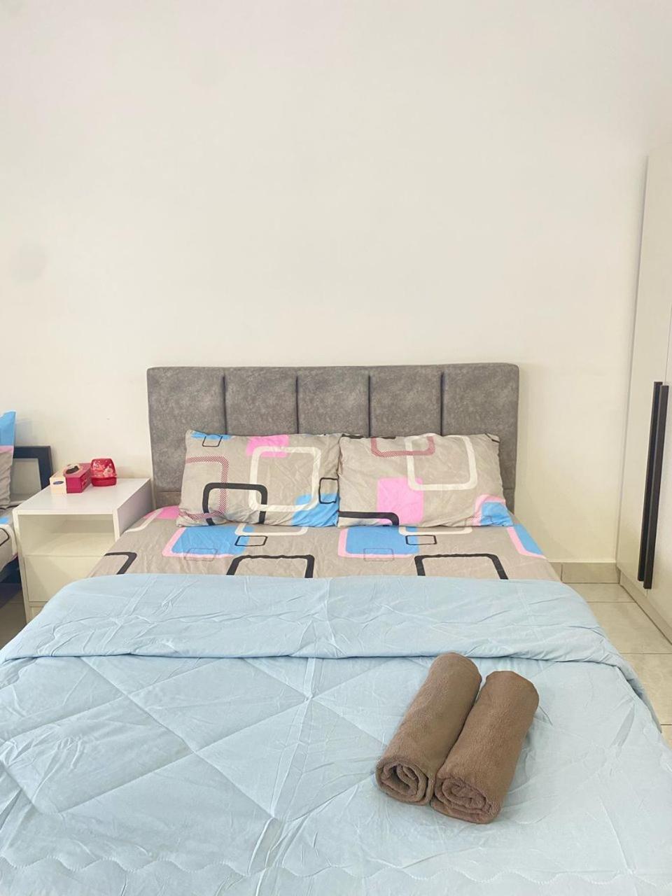Apartment With Rooftop Pool At Youth By D'kay Homes, Near Usim Klia *